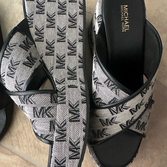 MICHAEL KORS - Picture 6 of 6